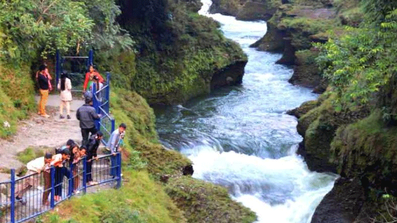 Best Time to Visit Davis Falls